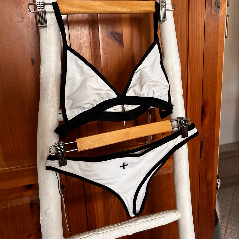 Coulbourne BIKINI SET brand new